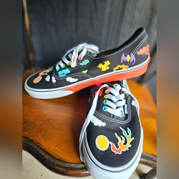 Vans X  Kaitlin Chan Pride/Awareness Authentic Sneakers M-10.5 W-12 - Picture 4 of 12